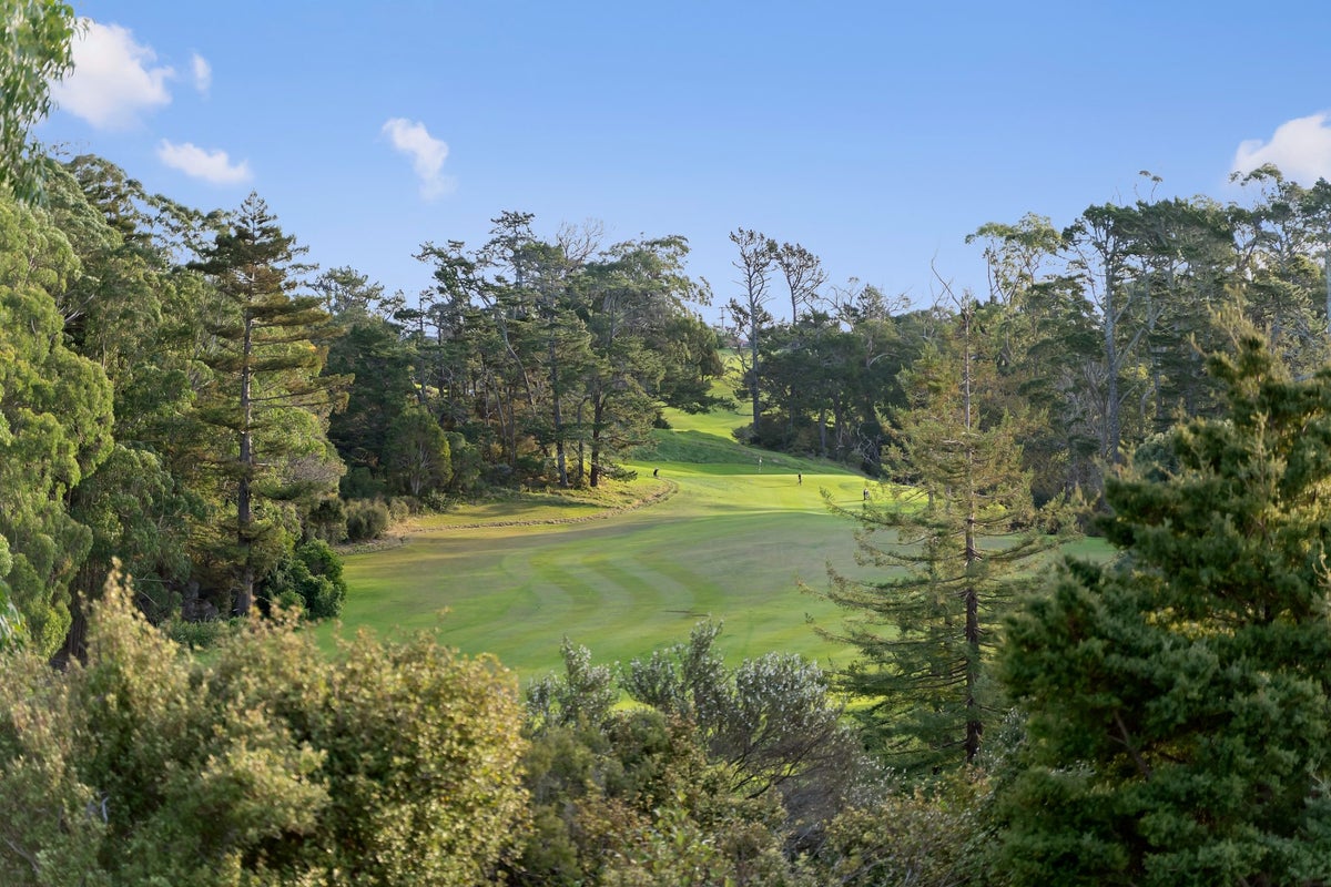 1/98 Park Rise, Campbells Bay, Auckland - Carousel 28