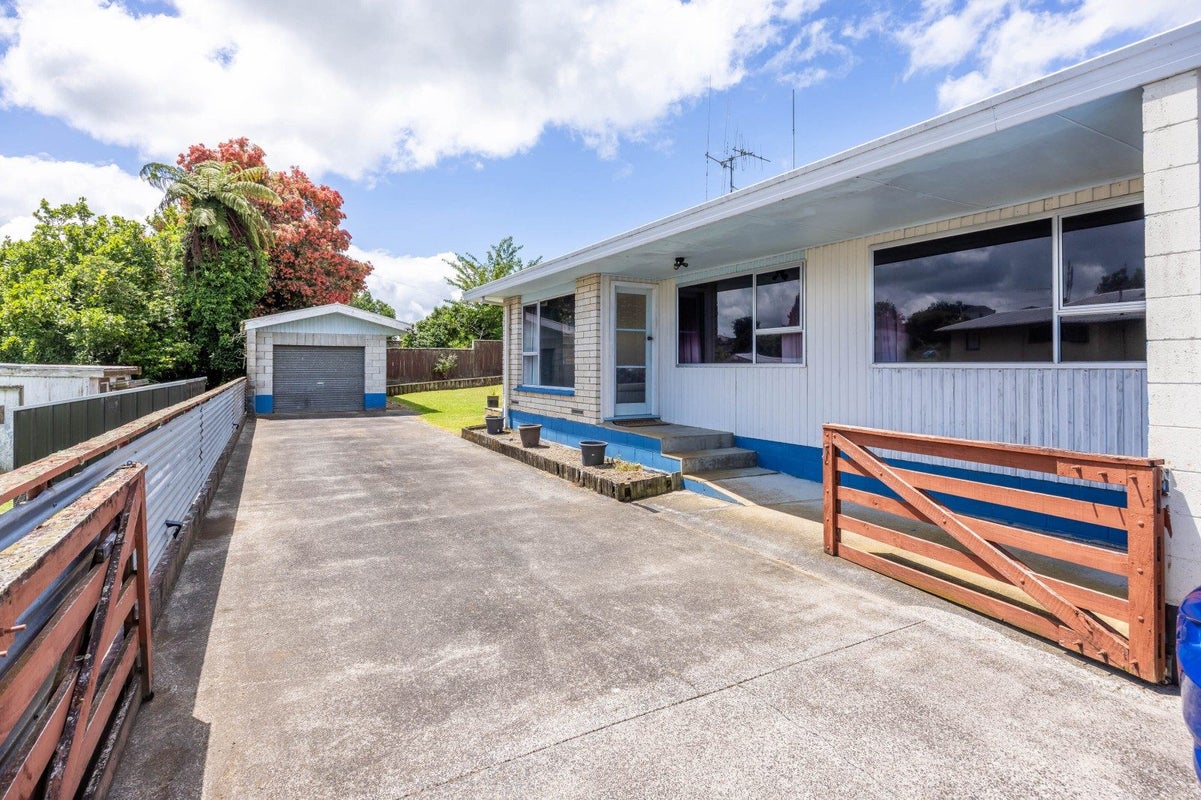 14B Galloway Street, Kihikihi, Te Awamutu - Carousel 1