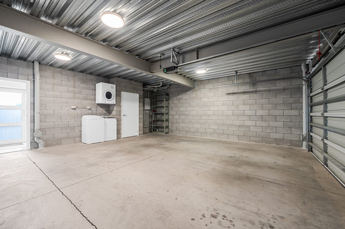 5/7 Vialou Street, Hamilton Central, Hamilton - Carousel 13