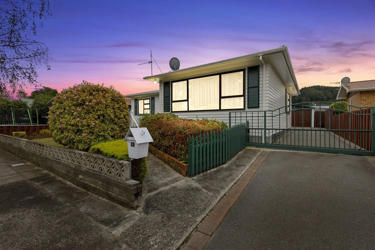 51 Bonnie Glen Crescent, Ebdentown, Upper Hutt - Carousel 1