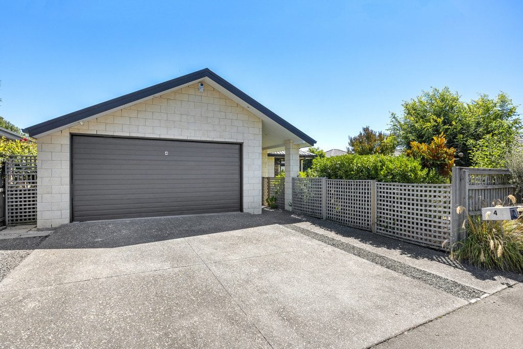 4 Cordelia Lane, Heathcote Valley, Christchurch - Carousel 2