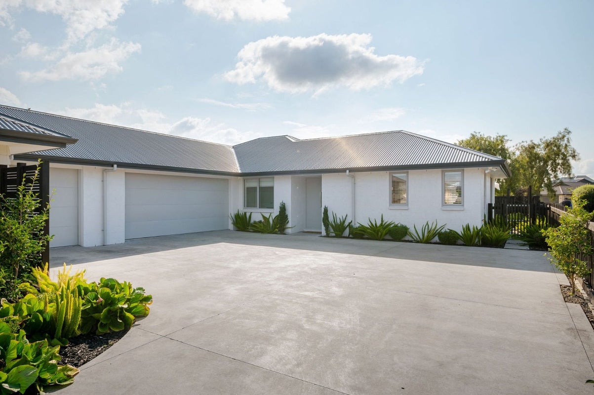 218 Borman Road, Rototuna North, Hamilton - Carousel 1