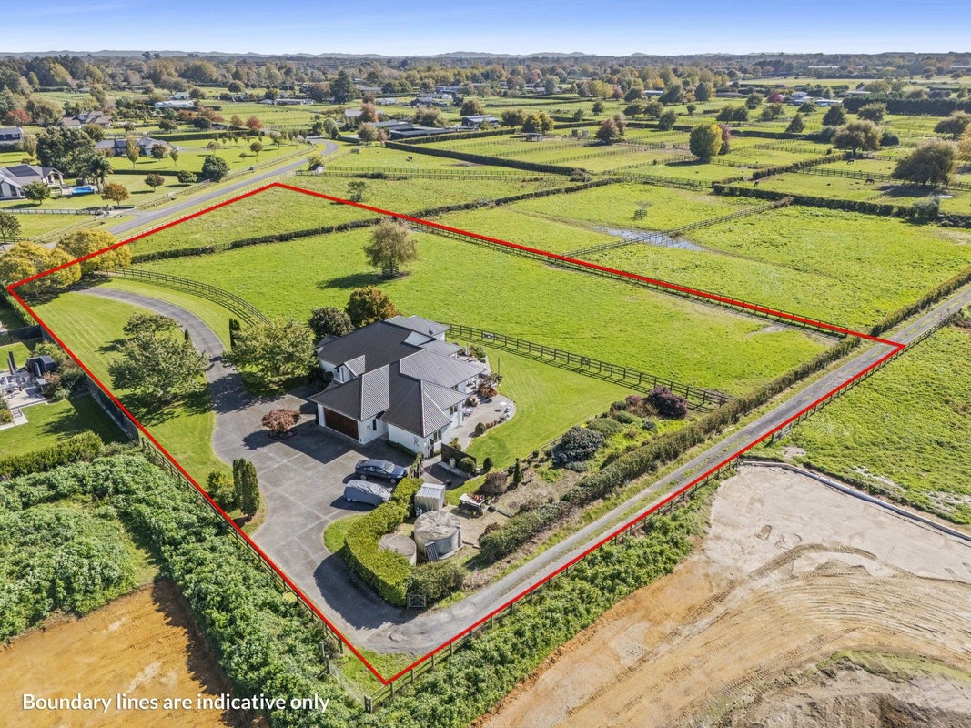 397 Grasslands Drive, Cambridge, Cambridge - Carousel 2