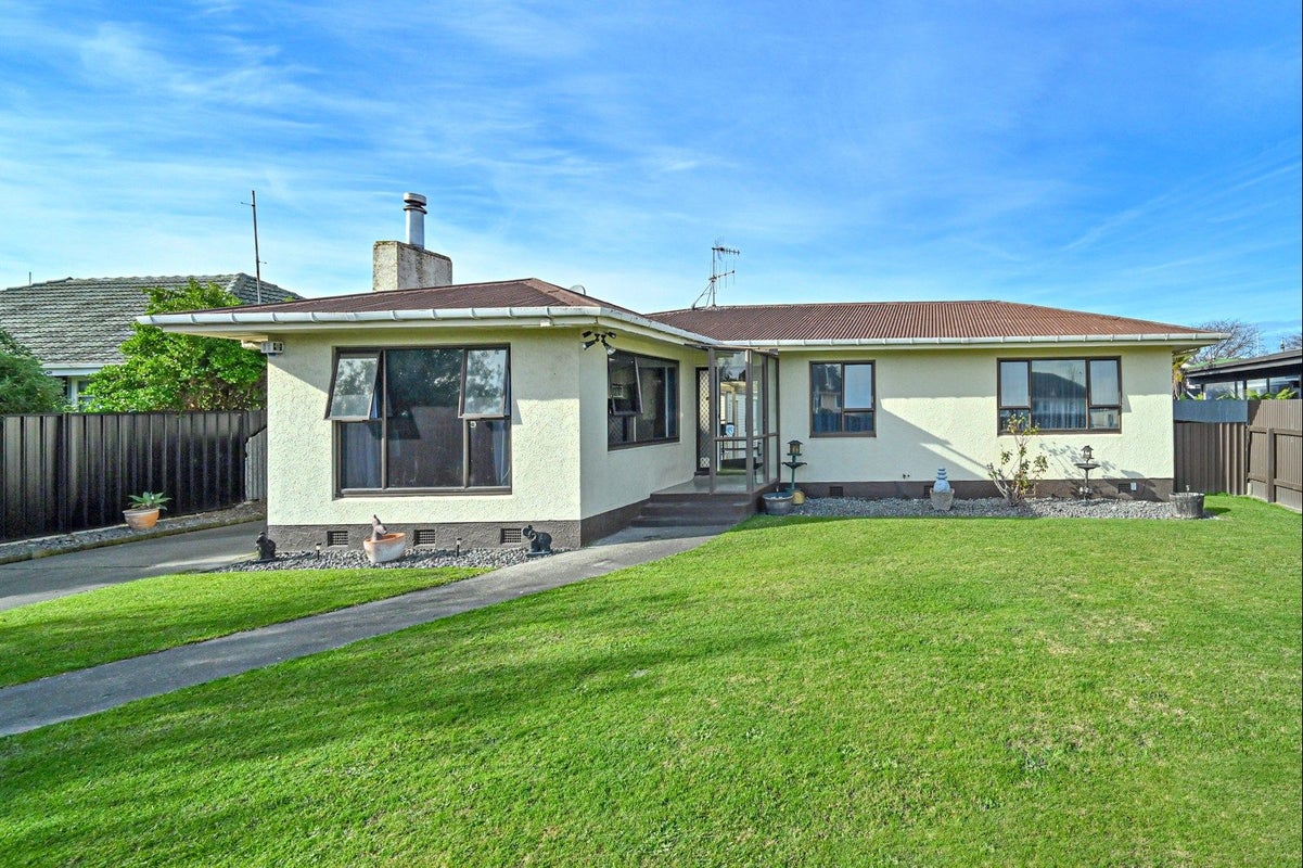 11 Lodge Road, Maraenui, Napier - Carousel 1