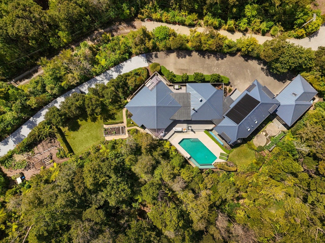 6 Te Kawau Pass, Greenhithe, Auckland - Carousel 2