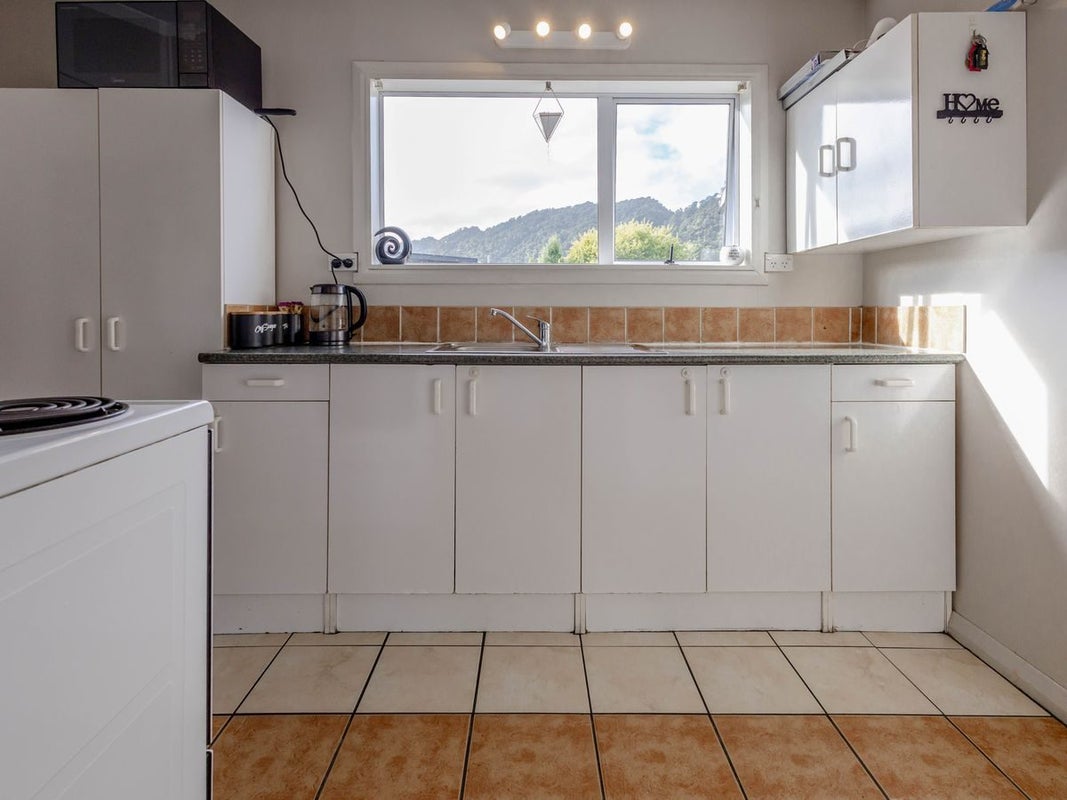 35 Fox Street, Cobden, Greymouth - Carousel 2