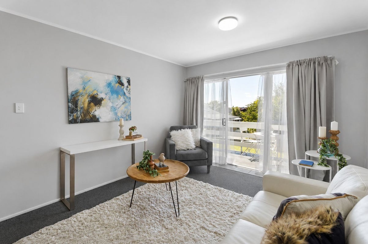5/23 Orams Road, Hillpark, Auckland - Carousel 1