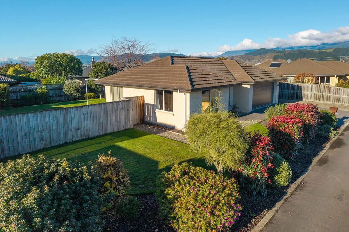 14A Ernest Place, Brightwater - Carousel 2