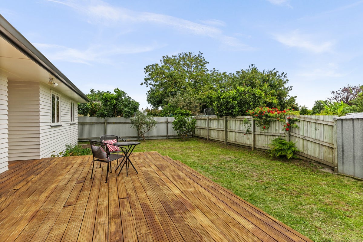 131A Frederick Street East, Mayfair, Hastings - Carousel 16