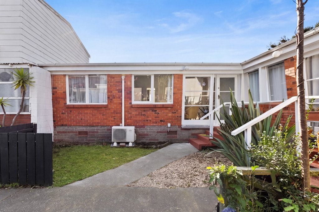 2/220A Church Street, Onehunga, Auckland - Carousel 1