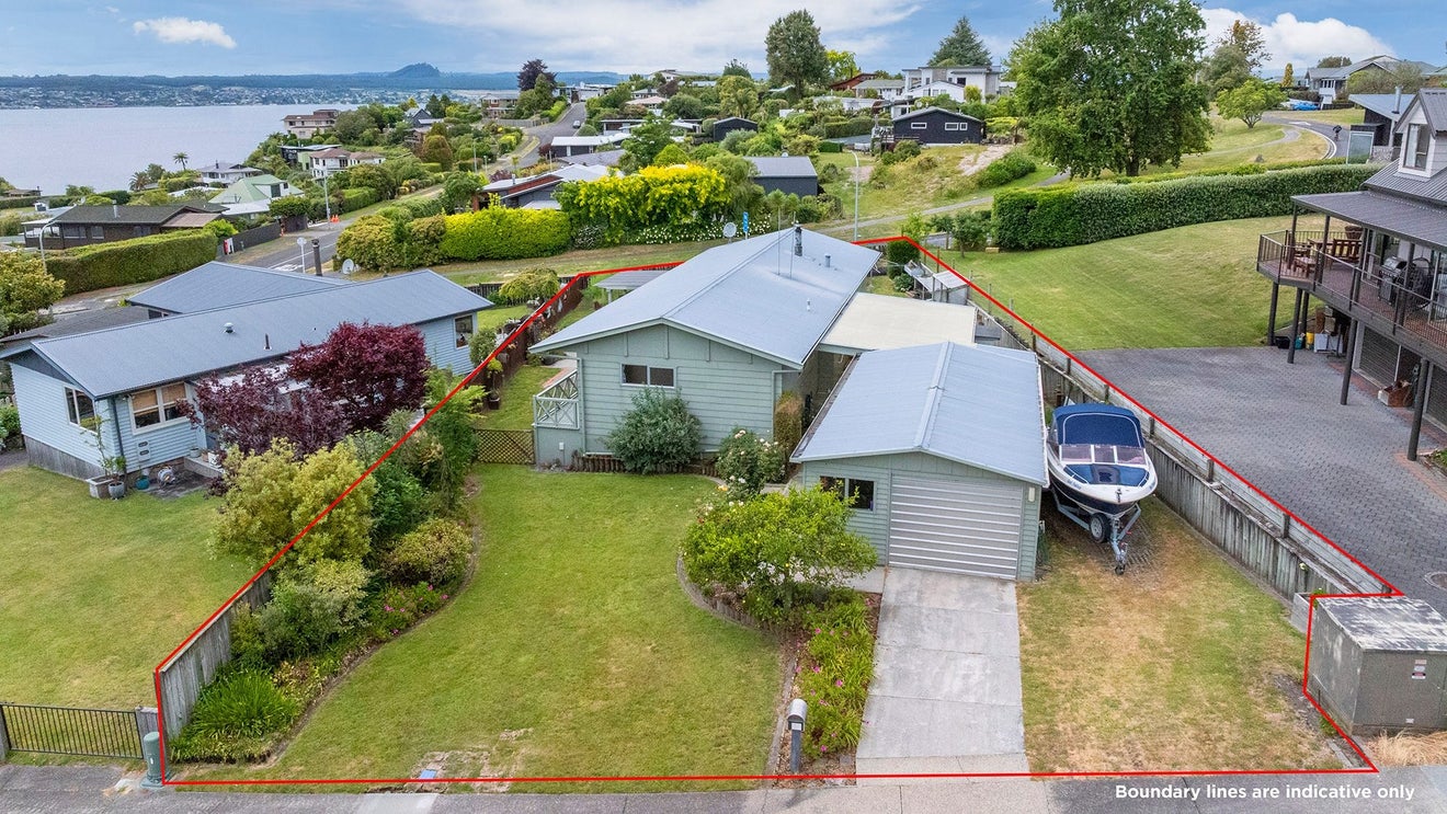 19 Shera Street, Acacia Bay, Taupo - Carousel 1