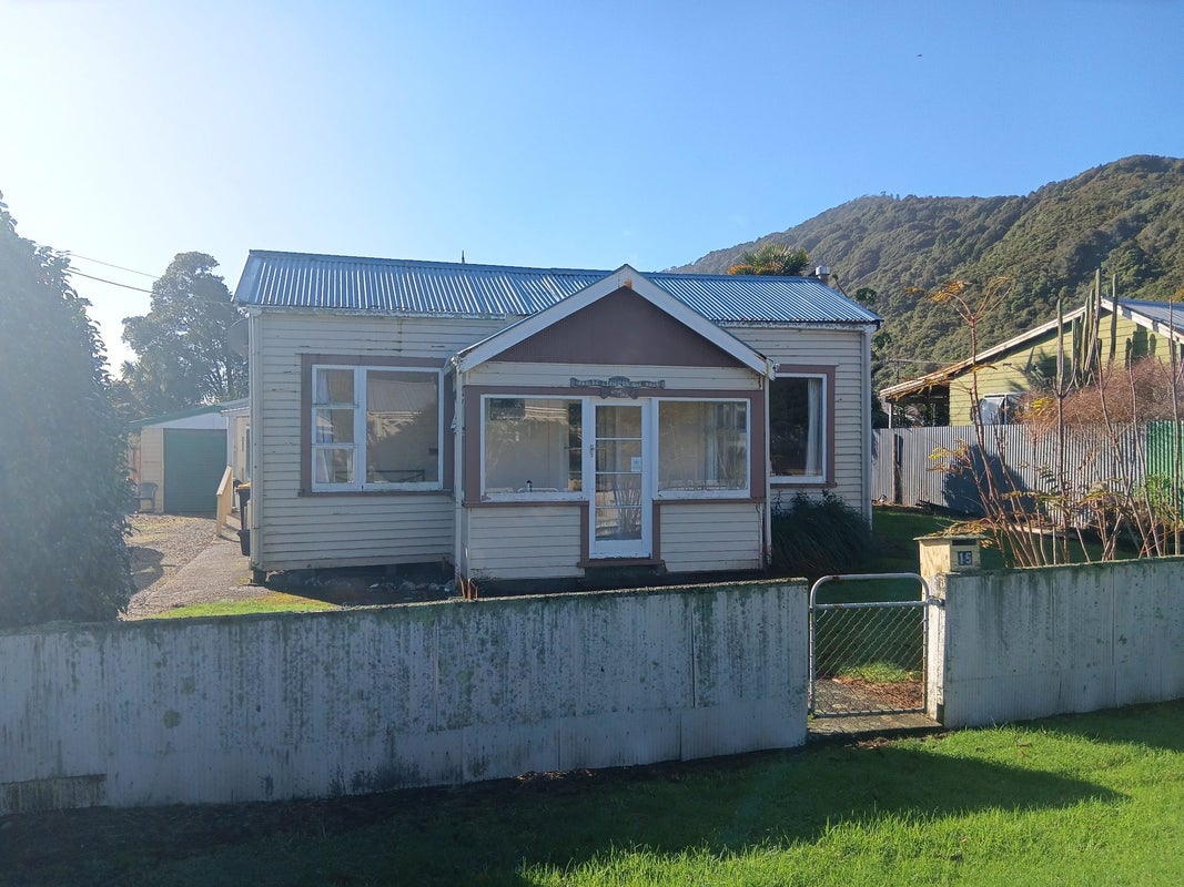 15 Corbett Street, Hector, Hector - Carousel 1