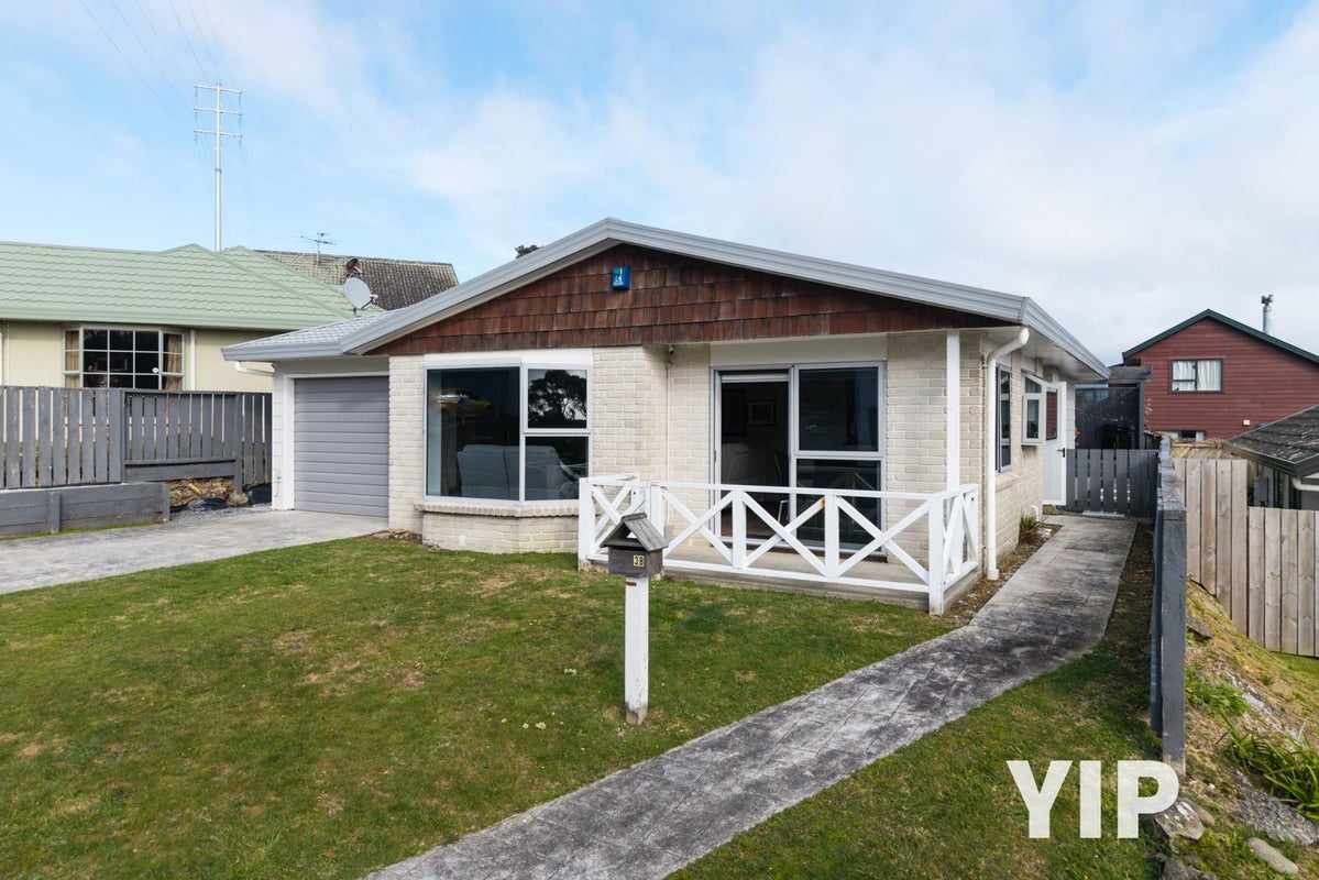 3B Northwood Close, Woodridge, Wellington - Carousel 1