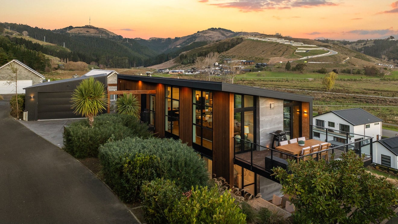 8 Jahan Lane, Cashmere, Christchurch - Carousel 1