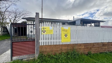 1/1 Rebecca Rise, Weymouth, Auckland - Carousel 1