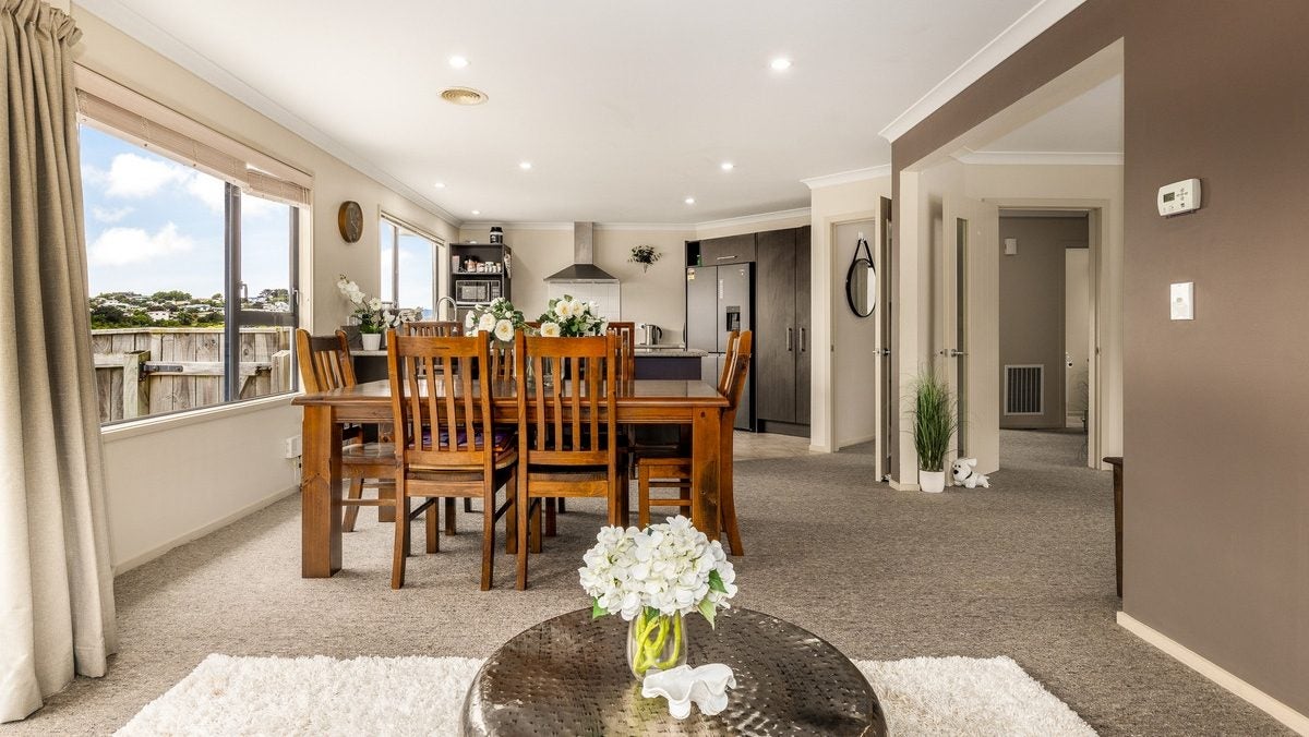 9 Milford Street, Aotea, Porirua - Carousel 1
