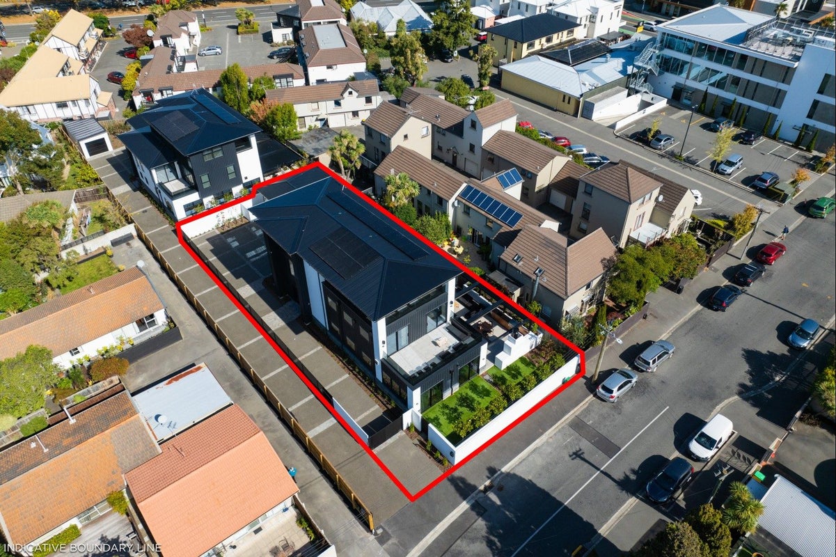 18 Derby Street, St Albans, Christchurch - Carousel 39