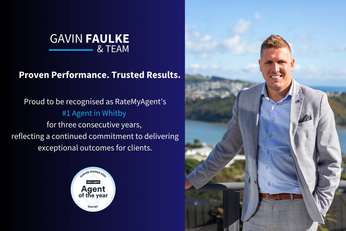 22 Sailmaker Close, Whitby, Porirua - Carousel 45