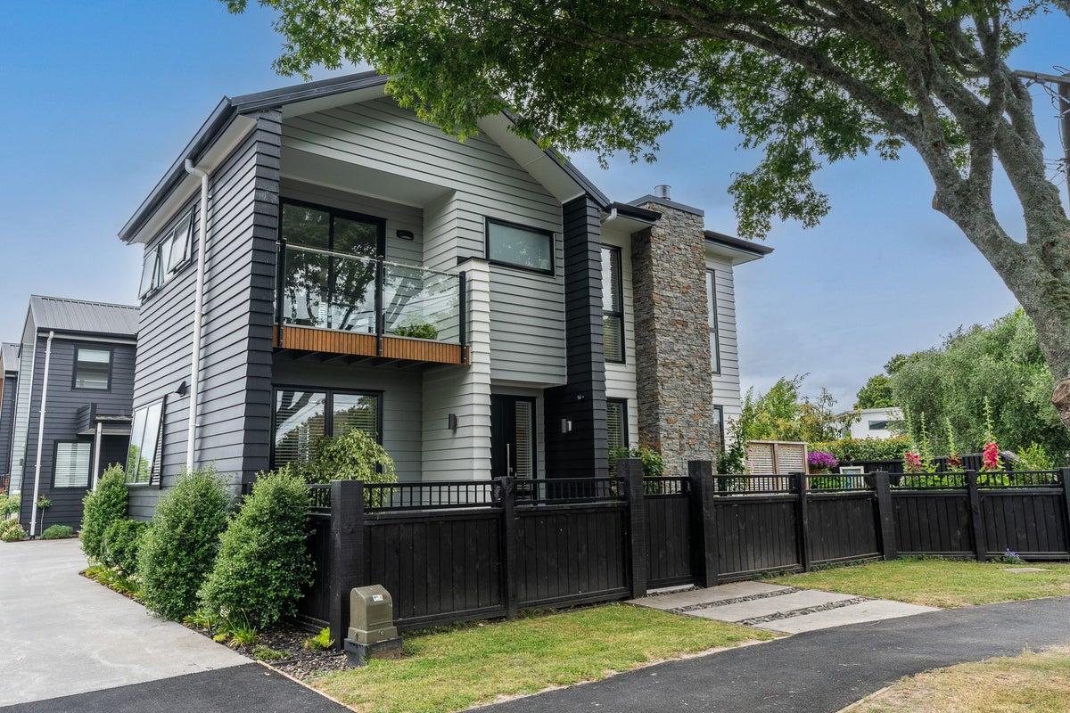 1/60 Queenwood Avenue, Queenwood, Hamilton - Carousel 1