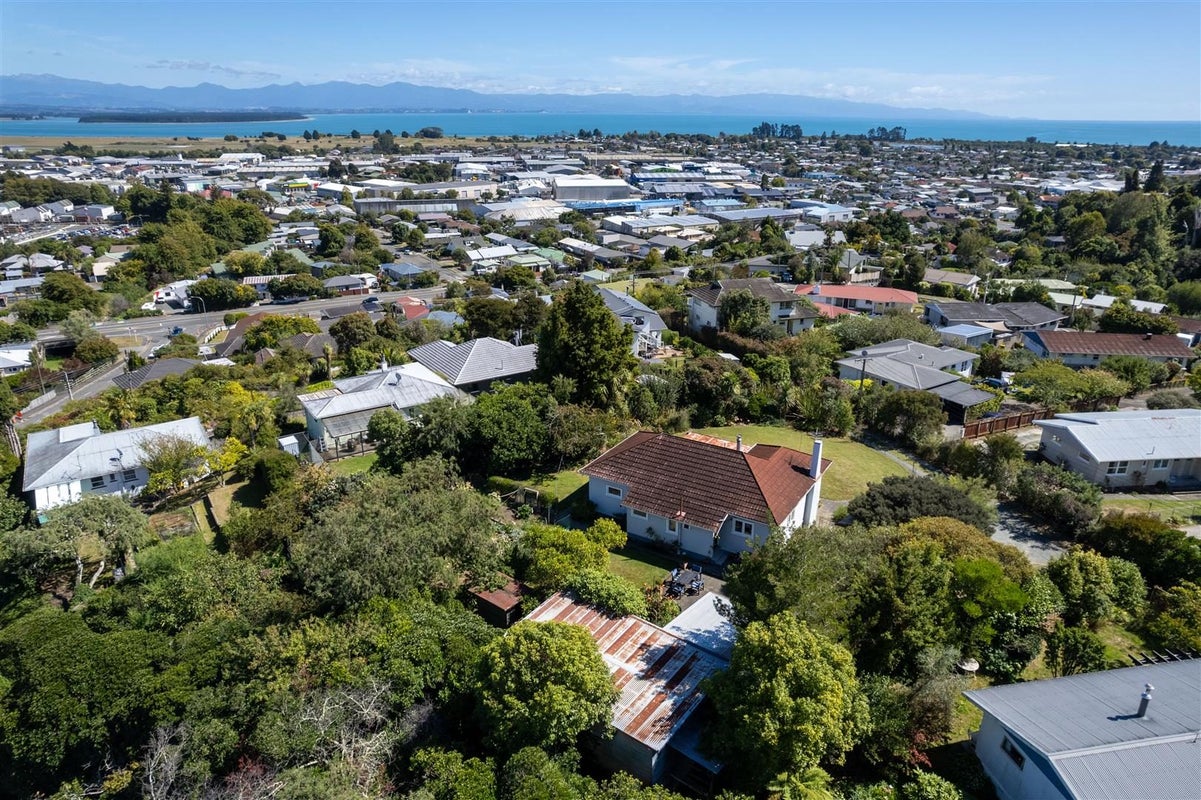 20 Douglas Road, Wakatu, Nelson - Carousel 1