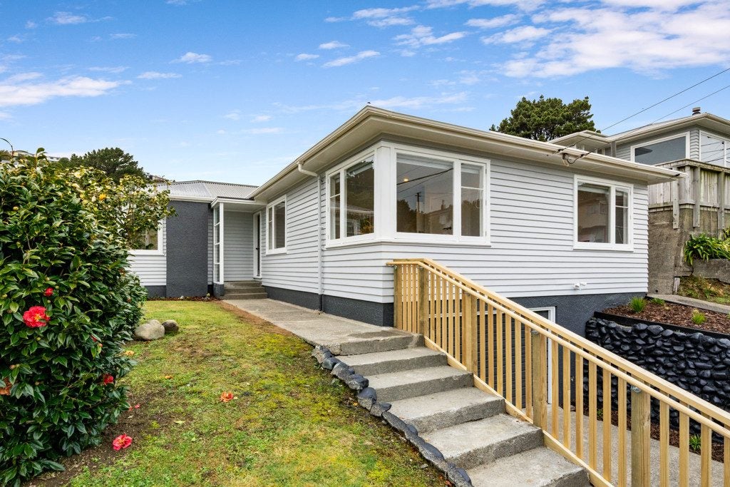 3 Fraser Avenue, Johnsonville, Wellington - Carousel 2