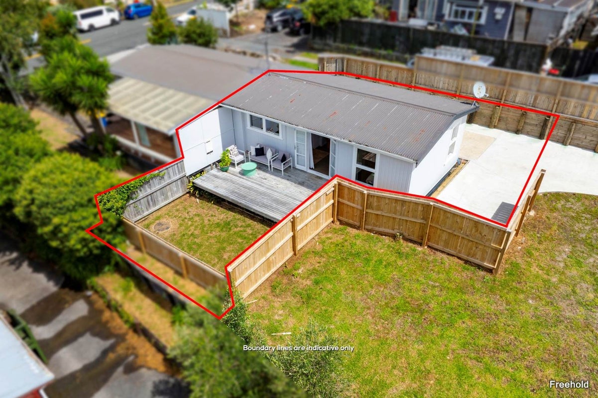 62A Mcleod Road, Te Atatu South, Auckland - Carousel 2