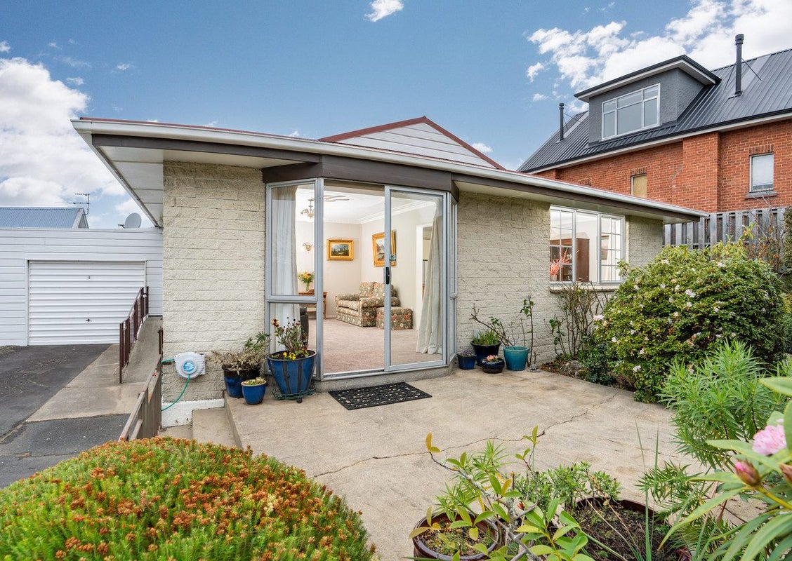 232 Highgate, Roslyn, Dunedin - Carousel 1