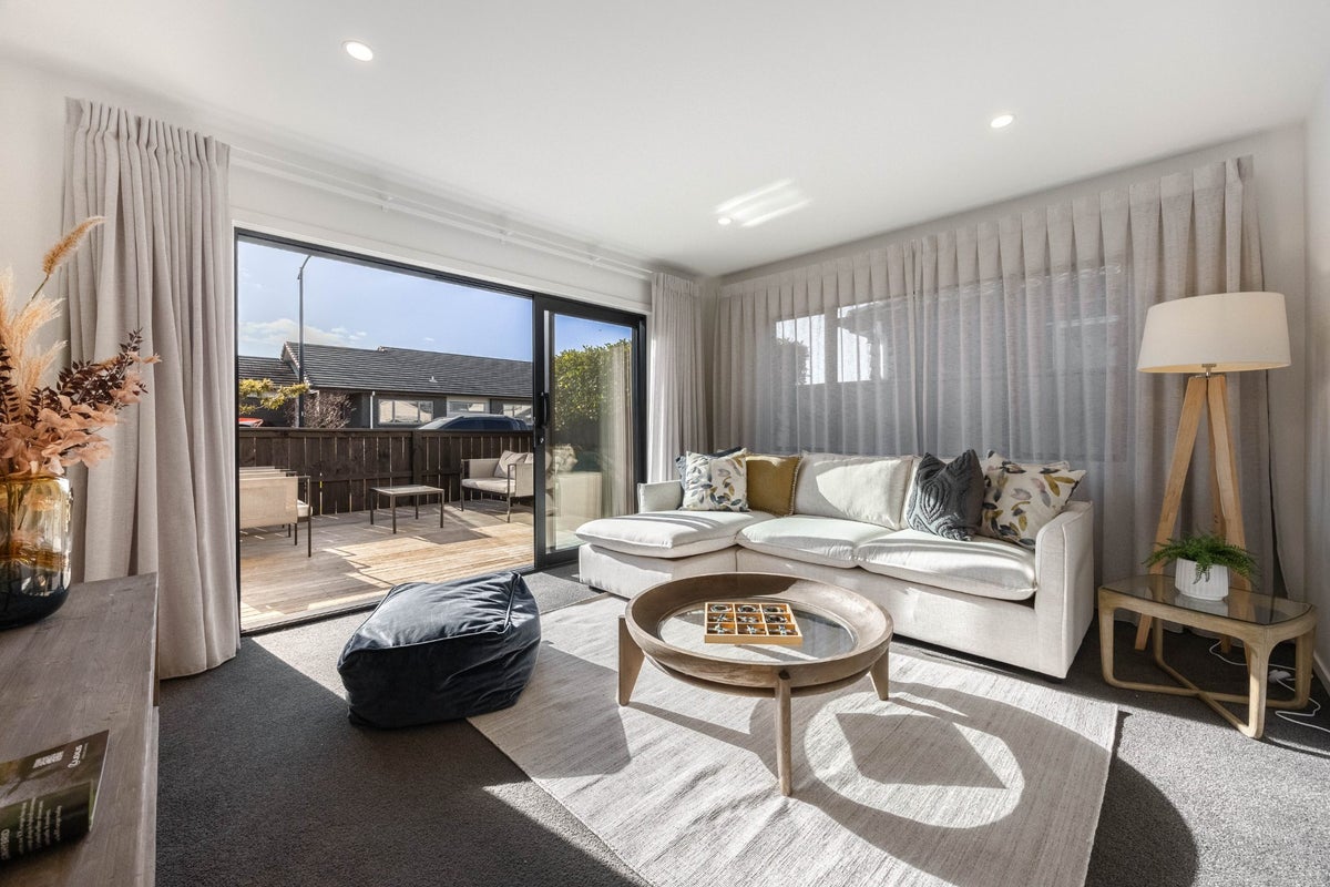 33 Makete Crescent, Hobsonville, Auckland - Carousel 2