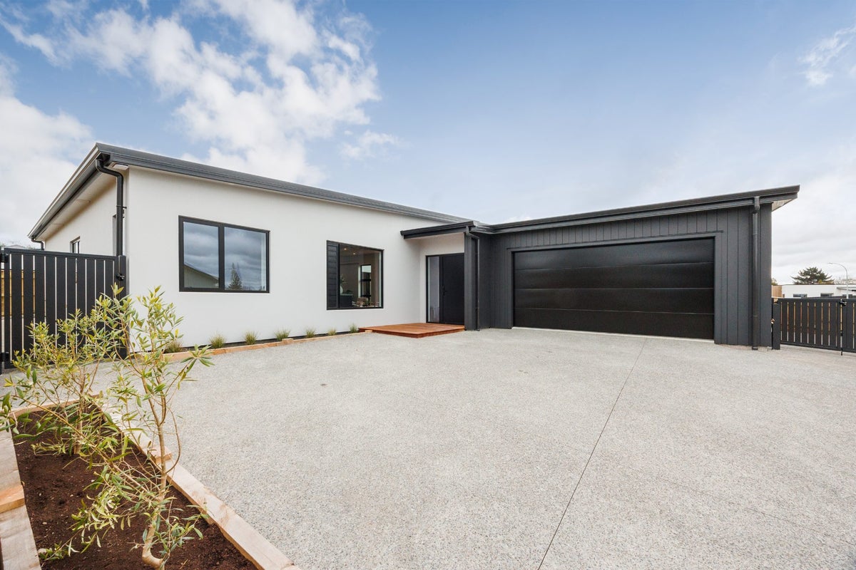 47 Ashford Avenue, Hokowhitu, Palmerston North - Carousel 2