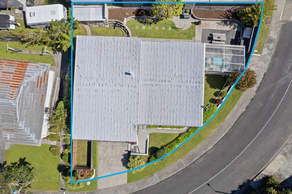 2 Rondane Place, Tirohanga, Lower Hutt - Carousel 30