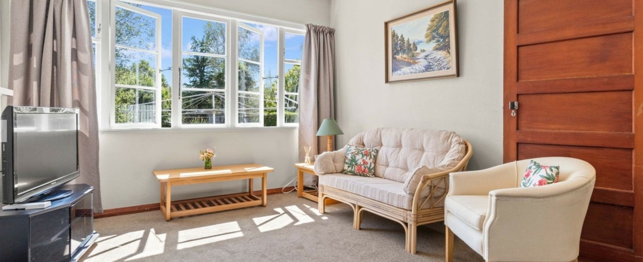 122 Essex Street, Masterton - Carousel 2