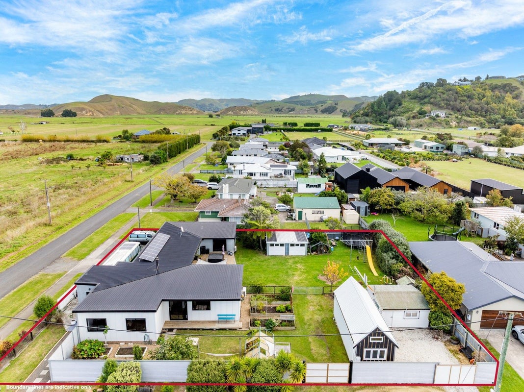 1 Grey Street, Bay View, Napier - Carousel 1