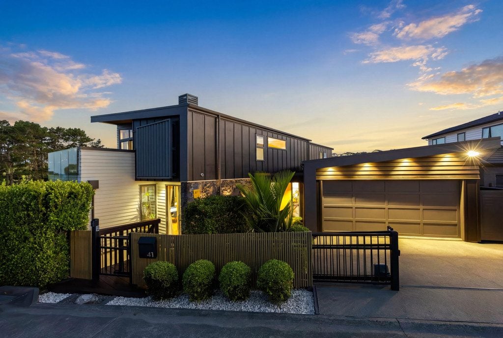 41 Bounty Road, Long Bay, Auckland - Carousel 1