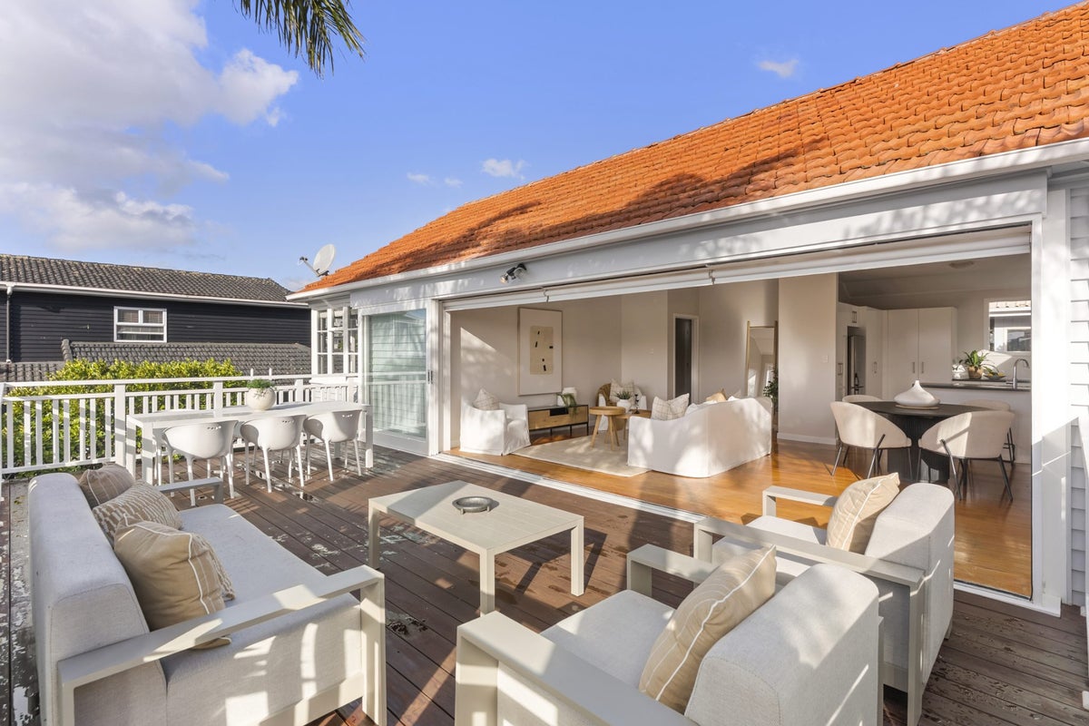 14A Godden Crescent, Orakei, Auckland - Carousel 1