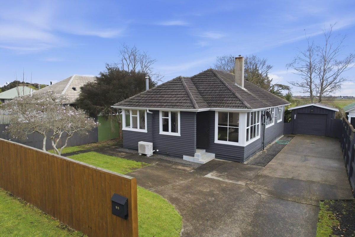 96 Thames Road, Paeroa, Paeroa - Carousel 1
