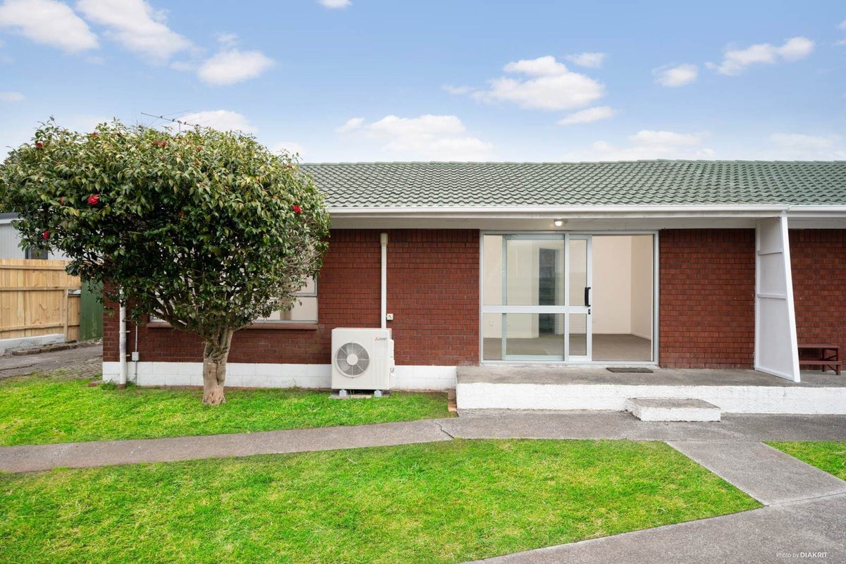 1/9 Cooper Place, Papakura, Papakura - Carousel 1