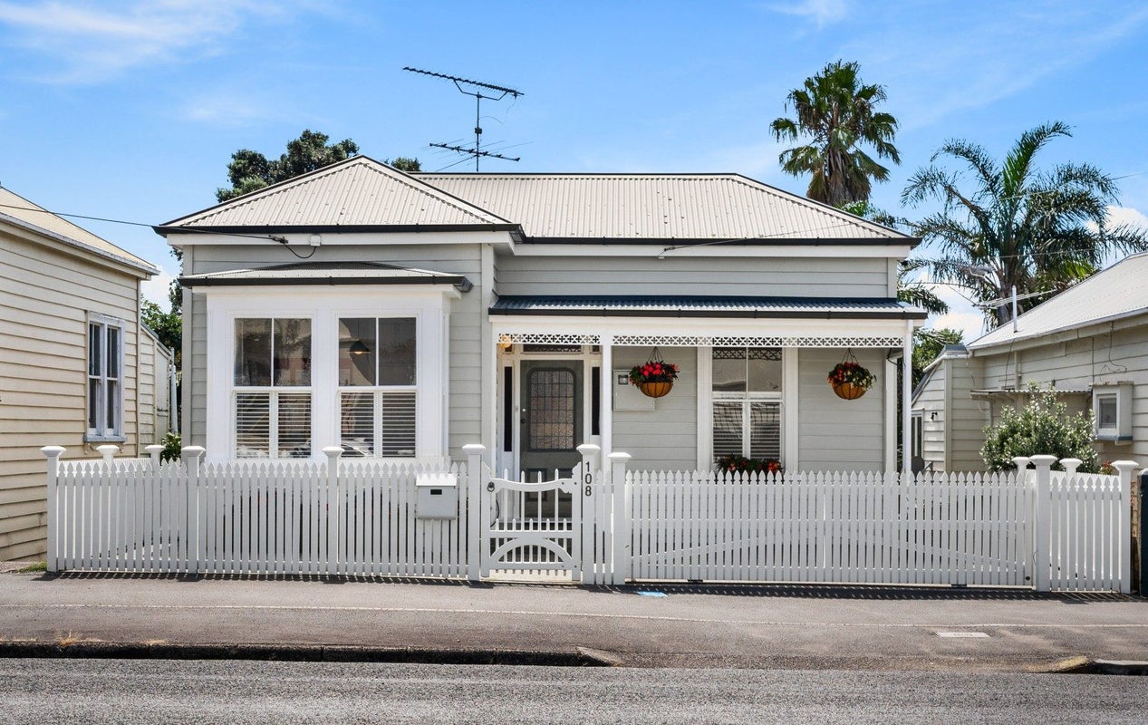 108 Calliope Road, Stanley Point, Auckland - Carousel 1