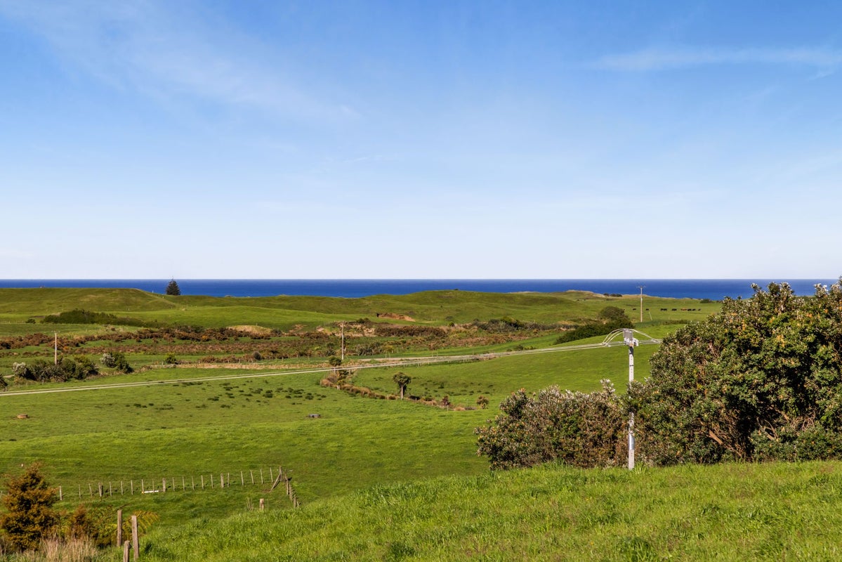 5 Kakaramea Road, Patea - Carousel 1