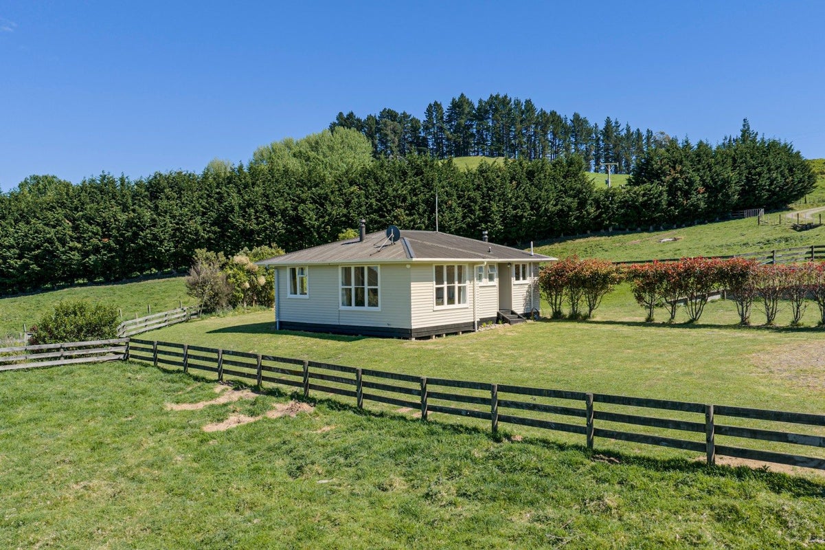 182 Claymore Road, Te Pohue, Napier - Carousel 2