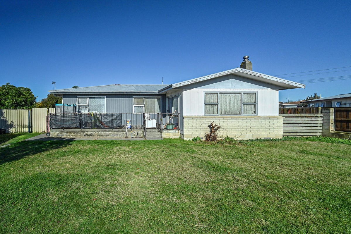 17 Lander Street, Flaxmere, Hastings - Carousel 2