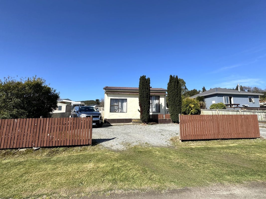 82 Salcombe Street, Kaitangata - Carousel 1
