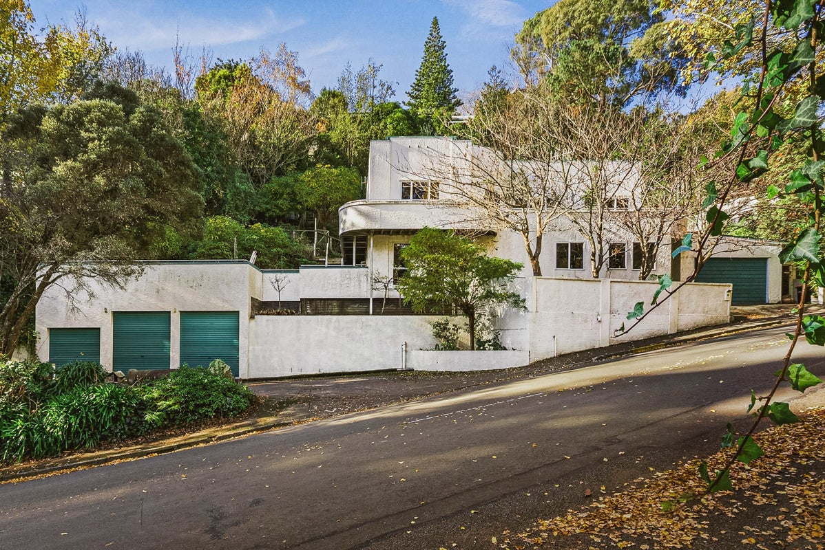 19 Burns Road, Hospital Hill, Napier - Carousel 10