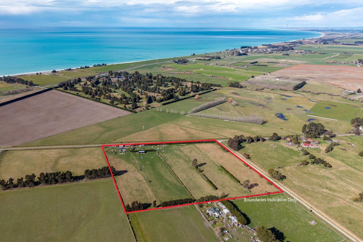 60 Middle Road, ST ANDREWS, TIMARU - Carousel 17
