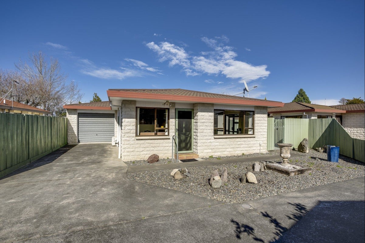 2/52 Avondale Road, Taradale, Napier - Carousel 1