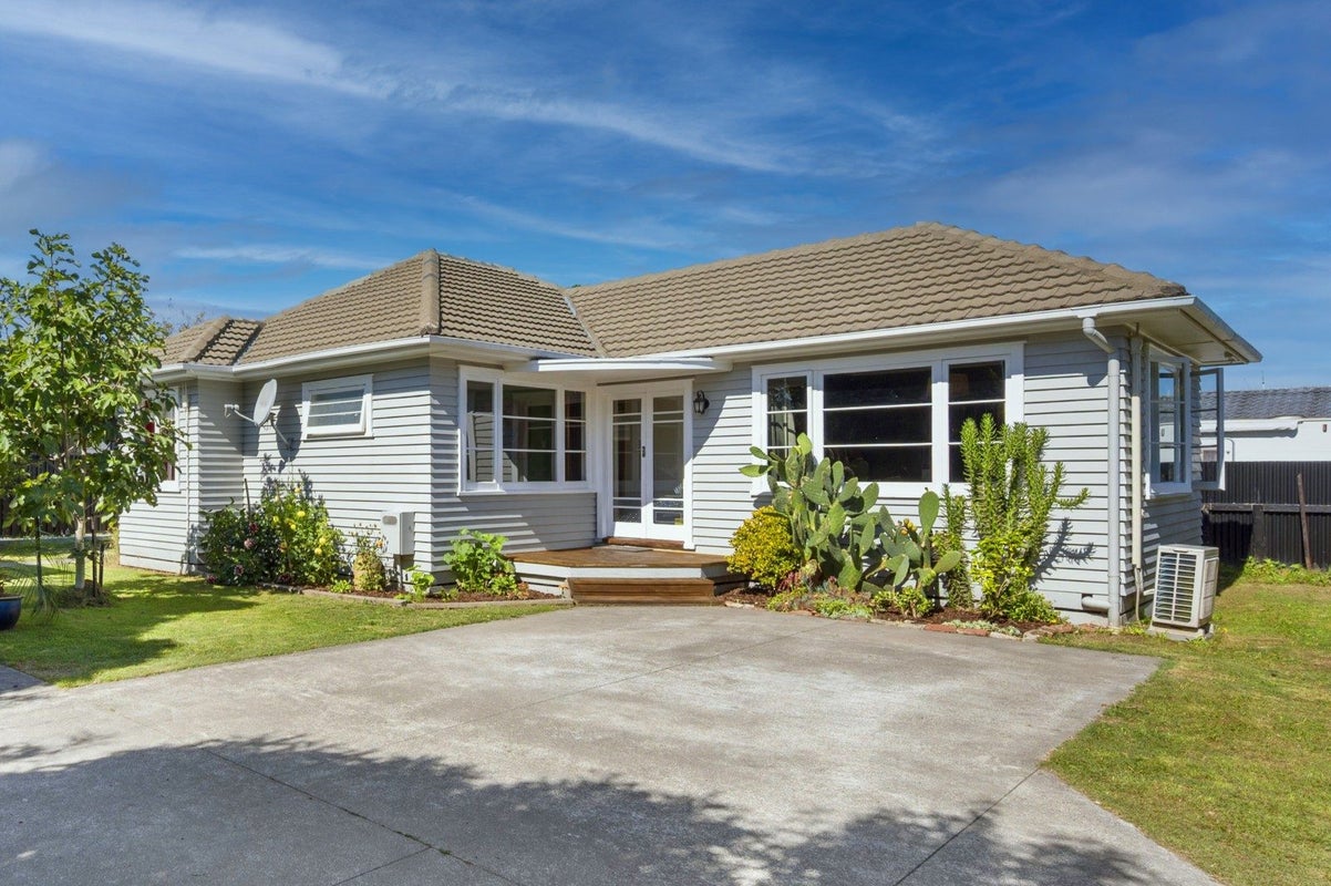 900 Clive Street, Akina, Hastings - Carousel 1