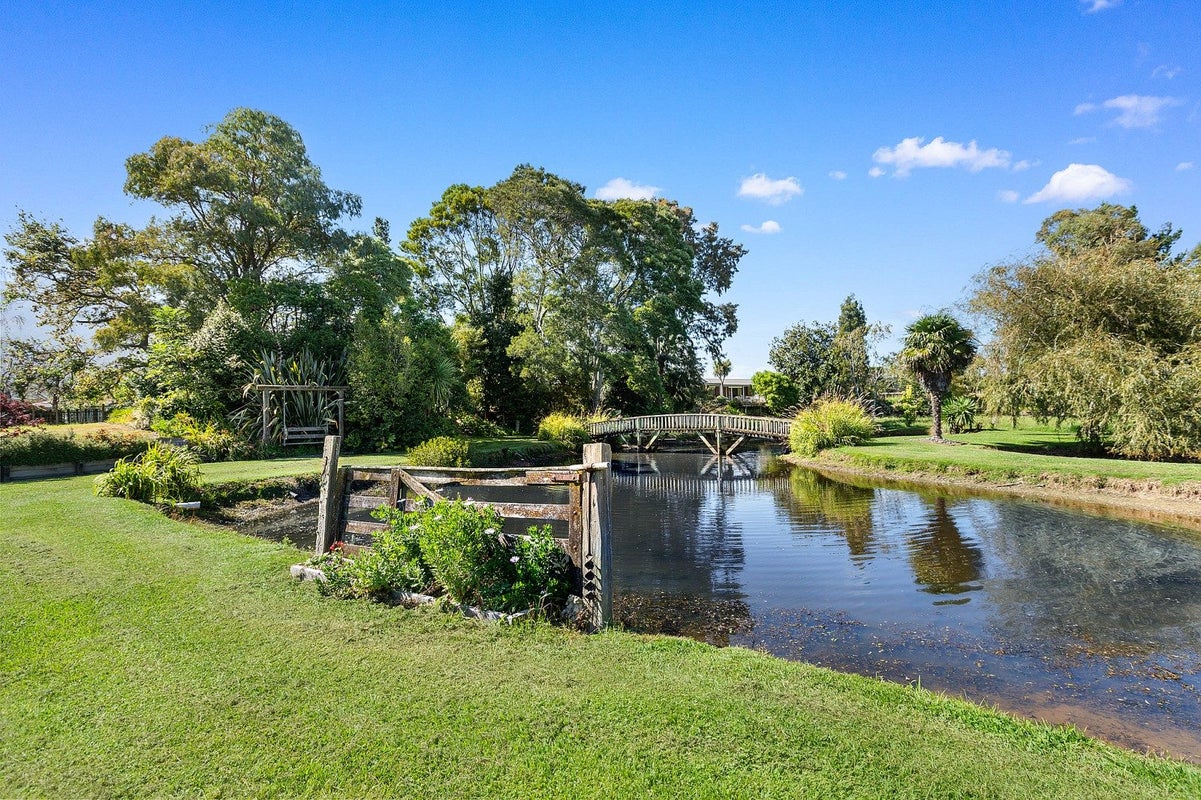 27 Gordon Avenue, Te Aroha, Te Aroha - Carousel 1