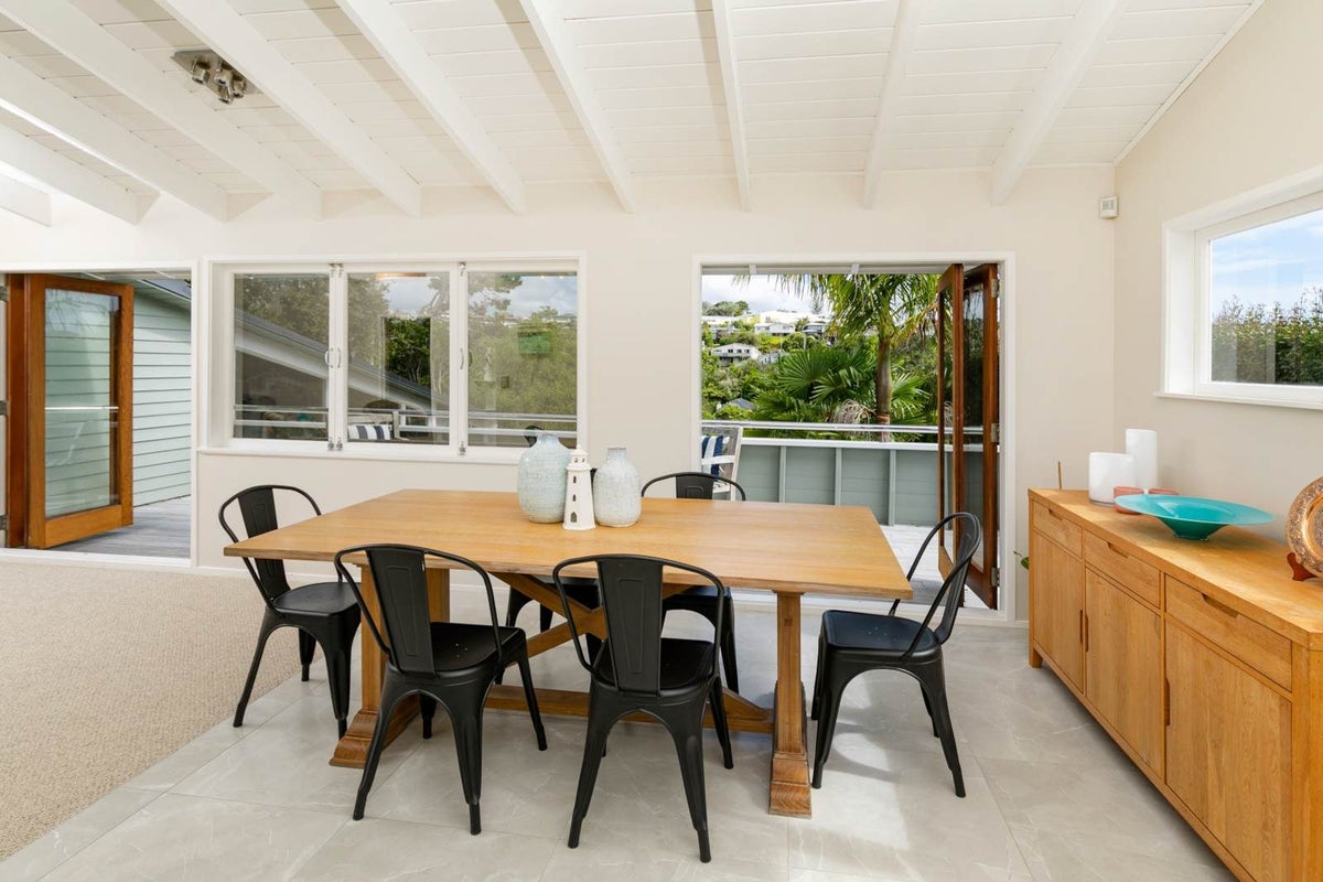 91 Braemar Road, Castor Bay, Auckland - Carousel 2