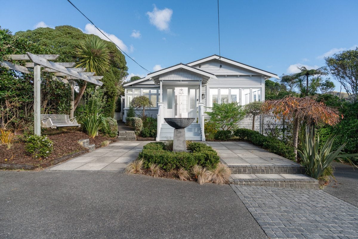 22 Ngatoto Street, Ngaio, Wellington - Carousel 1