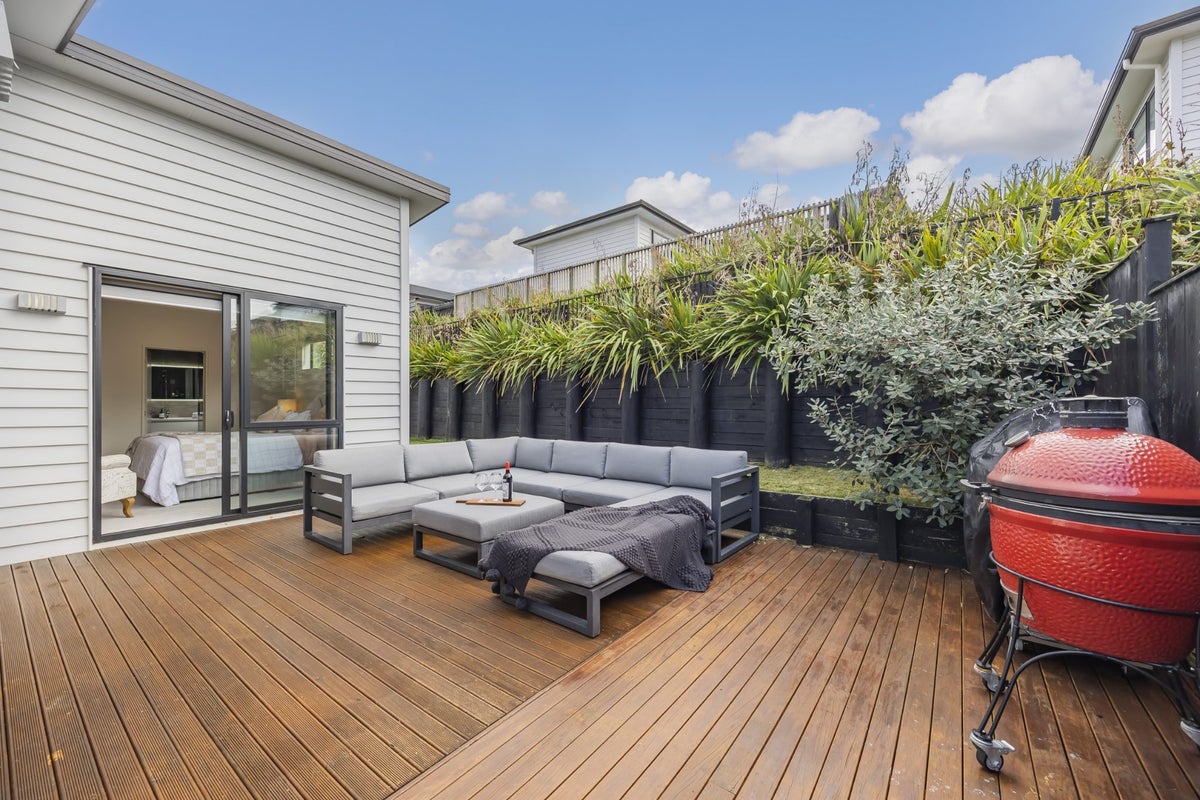 3 Vintry Drive, Kumeu - Carousel 2