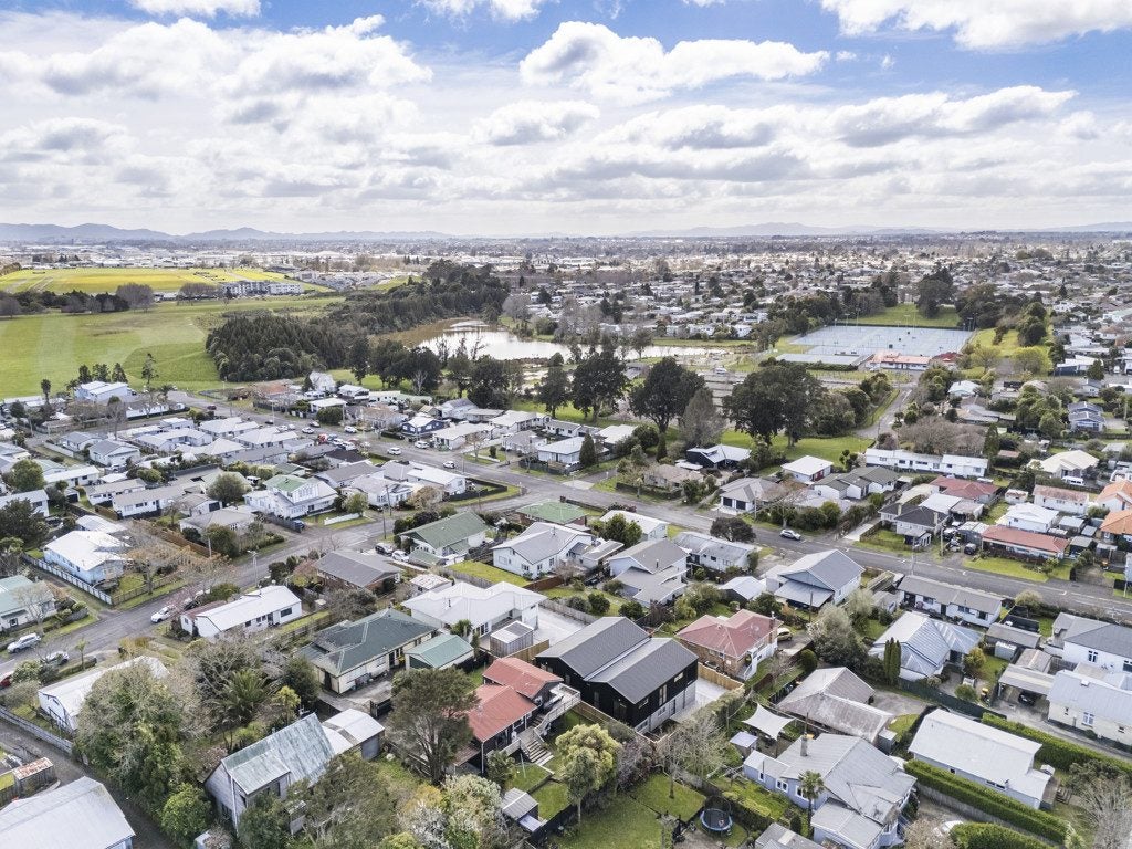7A Huia Avenue, Forest Lake, Hamilton - Carousel 22